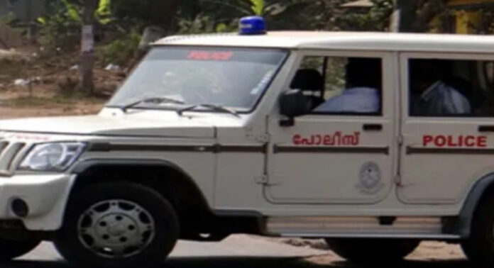 പെരിന്തൽമണ്ണയിൽ എട്ടാം ക്ലാസ് വിദ്യാർഥി ജീവനൊടുക്കിയതിൽ അധ്യാപകർക്കെതിരെ കുടുംബം പെരിന്തൽമണ്ണയിൽ എട്ടാം ക്ലാസ് വിദ്യാർഥി ജീവനൊടുക്കിയതിൽ അധ്യാപകർക്കെതിരെ കുടുംബം
