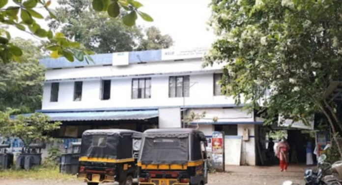 കോന്നി കെ.എസ്.ഇ.ബി ഓഫീസില് വിളിച്ചാല് ജീവനക്കാര് ഫോണ് എടുക്കില്ലെന്ന് പരാതി കോന്നി കെ.എസ്.ഇ.ബി ഓഫീസില് വിളിച്ചാല് ജീവനക്കാര് ഫോണ് എടുക്കില്ലെന്ന് പരാതി