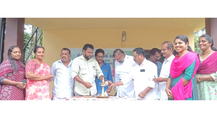 റാന്നി കരികുളം പബ്ലിക് ലൈബ്രറിയുടെ ആഭിമുഖ്യത്തിൽ വായനക്കളരി റാന്നി കരികുളം പബ്ലിക് ലൈബ്രറിയുടെ ആഭിമുഖ്യത്തിൽ വായനക്കളരി