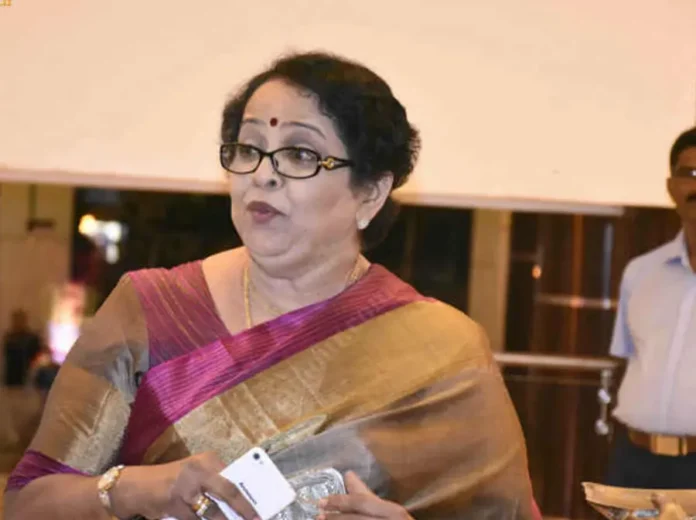 നടി മല്ലികാ സുകുമാരൻ താരസംഘടനയായ ‘അമ്മ’യിൽ നിന്ന് രാജി വെച്ചു നടി മല്ലികാ സുകുമാരൻ താരസംഘടനയായ ‘അമ്മ’യിൽ നിന്ന് രാജി വെച്ചു