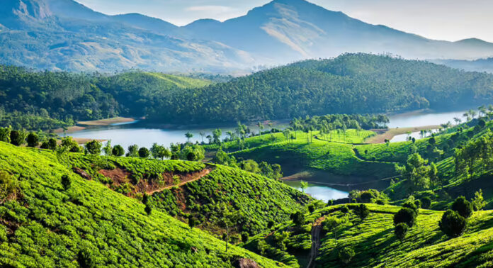 മൂന്നാറിൽ അൾട്രാവയലറ്റ് സൂചിക ഒൻപതിലേക്ക് : കേരളത്തിൽ നാല് മേഖലകളിൽ അതീവ ജാഗ്രത munnar