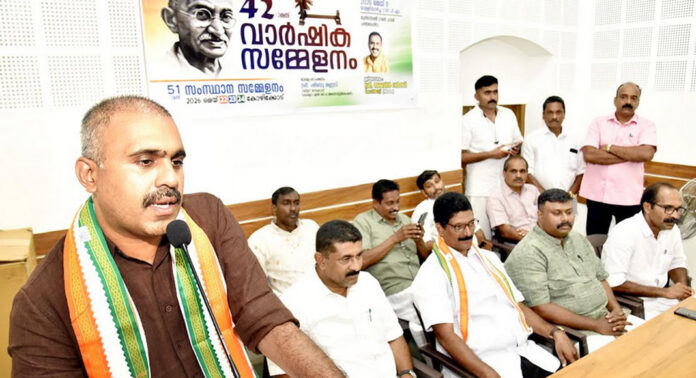 പത്ത് വർഷത്തെ ഇരുണ്ട കാലഘട്ടത്തിൽ നിന്ന് സർക്കാർ ജീവനക്കാർക്ക് മോചനം : അബിൻ വർക്കി പത്ത് വർഷത്തെ ഇരുണ്ട കാലഘട്ടത്തിൽ നിന്ന് സർക്കാർ ജീവനക്കാർക്ക് മോചനം : അബിൻ വർക്കി