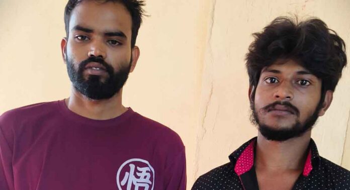 കോഴഞ്ചേരിയിൽ 1.968 കിലോ കഞ്ചാവ് പിടികൂടി ; രണ്ട് പേർ അറസ്റ്റിൽ കോഴഞ്ചേരിയിൽ 1.968 കിലോ കഞ്ചാവ് പിടികൂടി ; രണ്ട് പേർ അറസ്റ്റിൽ