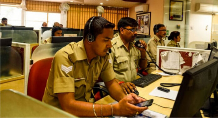 നിമിഷനേരം കൊണ്ട് പാഞ്ഞെത്തി ….പോലീസ് കണ്ട്രോൾ റൂം 112 എമർജൻസി ടീം – ദമ്പതികളുടെ ജീവന് രക്ഷിച്ച പത്തനംതിട്ട പോലീസിന് നന്ദി …. നിമിഷനേരം കൊണ്ട് പാഞ്ഞെത്തി ….പോലീസ് കണ്ട്രോൾ റൂം 112 എമർജൻസി ടീം – ദമ്പതികളുടെ ജീവന് രക്ഷിച്ച പത്തനംതിട്ട പോലീസിന് നന്ദി ….