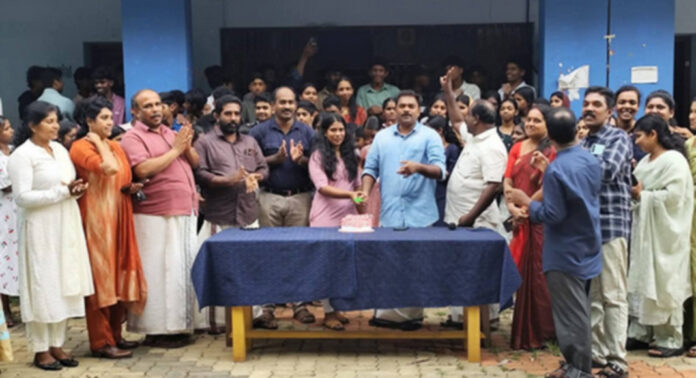 ചിറ്റാര് ഗവൺമെന്റ് ഹയർ സെക്കൻഡറി സ്കൂളില് പൂര്വ്വ വിദ്യാര്ഥി സംഗമം നടന്നു ചിറ്റാര് ഗവൺമെന്റ് ഹയർ സെക്കൻഡറി സ്കൂളില് പൂര്വ്വ വിദ്യാര്ഥി സംഗമം നടന്നു