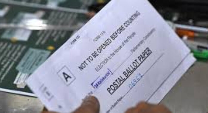 വോട്ടെണ്ണൽ ആരംഭിച്ചു ; ആദ്യ ഫല സൂചന ആർക്കൊപ്പം? വോട്ടെണ്ണൽ ആരംഭിച്ചു ; ആദ്യ ഫല സൂചന ആർക്കൊപ്പം?