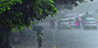 സംസ്ഥാനത്ത് എല്ലാ ജില്ലകളിലും ഇന്ന് മഴ മുന്നറിയിപ്പ് ; മൂന്ന് ജില്ലകളിൽ റെഡ് അലർട്ട് തുടരും