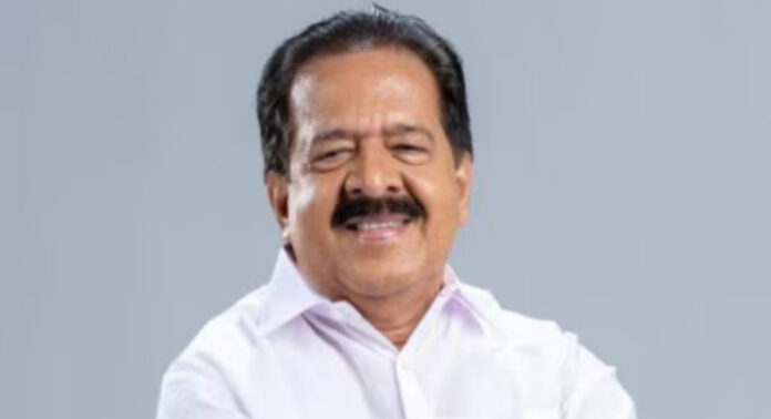 ആഭ്യന്തരം ഉറപ്പിച്ച് രമേശ് ചെന്നിത്തല ; കടുംപിടുത്തം വേണ്ടെന്ന നിലപാടിൽ വി.ഡി സതീശൻ ആഭ്യന്തരം ഉറപ്പിച്ച് രമേശ് ചെന്നിത്തല ; കടുംപിടുത്തം വേണ്ടെന്ന നിലപാടിൽ വി.ഡി സതീശൻ