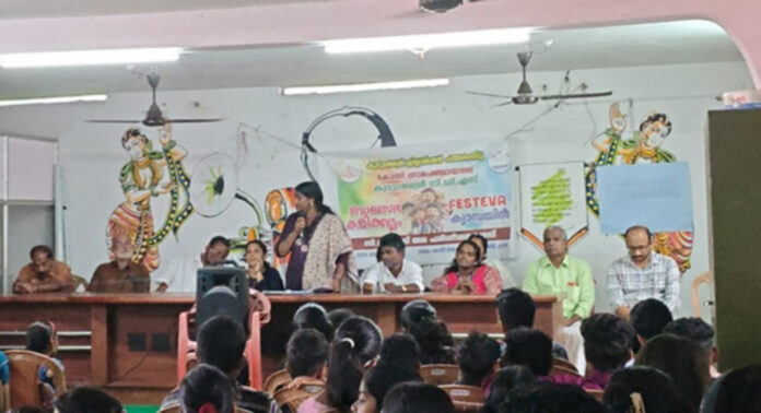 കോന്നിയില് ബാലസഭ കളിക്കൂട്ടം ഫെസ്റ്റിവല് ക്യാമ്പയിൻ സംഘടിപ്പിച്ചു കോന്നിയില് ബാലസഭ കളിക്കൂട്ടം ഫെസ്റ്റിവല് ക്യാമ്പയിൻ സംഘടിപ്പിച്ചു