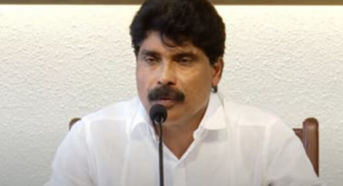 ‘ജനങ്ങളെ ചേർത്തുനിർത്തി ഉമ്മൻചാണ്ടിയുടെ വഴിയിലൂടെ മുന്നോട്ട്’ : നിയുക്ത മന്ത്രി ടി. സിദ്ധീഖ് ‘ജനങ്ങളെ ചേർത്തുനിർത്തി ഉമ്മൻചാണ്ടിയുടെ വഴിയിലൂടെ മുന്നോട്ട്’ : നിയുക്ത മന്ത്രി ടി. സിദ്ധീഖ്