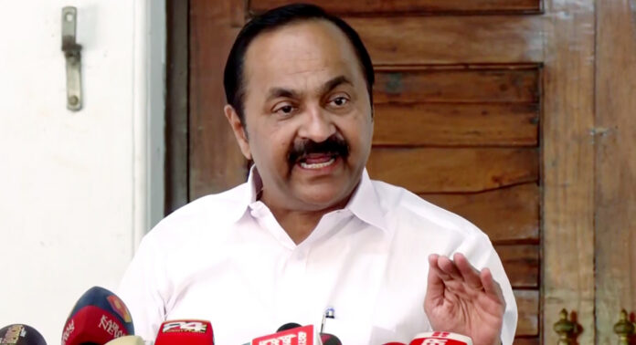 മുൻ മുഖ്യമന്ത്രിയുടെ ഗൺമാൻമാർ യൂത്ത് കോൺഗ്രസ്-കെഎസ്യു പ്രവർത്തകരെ മർദ്ദിച്ച സംഭവത്തിൽ പുനരന്വേഷണത്തിന് ഉത്തരവിട്ടു മുൻ മുഖ്യമന്ത്രിയുടെ ഗൺമാൻമാർ യൂത്ത് കോൺഗ്രസ്-കെഎസ്യു പ്രവർത്തകരെ മർദ്ദിച്ച സംഭവത്തിൽ പുനരന്വേഷണത്തിന് ഉത്തരവിട്ടു