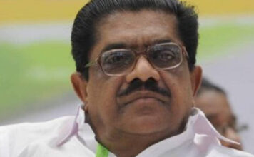 വീര്യം കുറഞ്ഞ മദ്യത്തിന് നികുതി കുറച്ച നടപടിയിൽ തിരുത്തൽ വേണം; മുഖ്യമന്ത്രിക്ക് കത്തുമായി വി എം സുധീരൻ