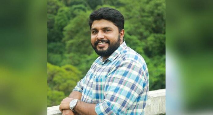 കെഎസ്ആര്ടിസി ബസിന്റെ ചില്ല് തകര്ത്ത സ്ത്രീ തന്റെ ഭാര്യയാണെന്ന വ്യാജ പ്രചാരണത്തില് നിയമനടപടി സ്വീകരിക്കുമെന്ന് ഡിവൈഎഫ്ഐ സംസ്ഥാന പ്രസിഡന്റ് വി. വസീഫ് കെഎസ്ആര്ടിസി ബസിന്റെ ചില്ല് തകര്ത്ത സ്ത്രീ തന്റെ ഭാര്യയാണെന്ന വ്യാജ പ്രചാരണത്തില് നിയമനടപടി സ്വീകരിക്കുമെന്ന് ഡിവൈഎഫ്ഐ സംസ്ഥാന പ്രസിഡന്റ് വി. വസീഫ്