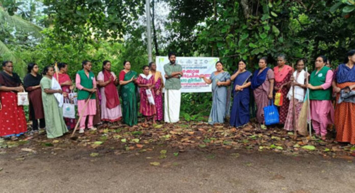 വള്ളിക്കോട് ഗ്രാമപഞ്ചായത്തില് മഴക്കാലപൂര്വ ശുചീകരണം നടത്തി വള്ളിക്കോട് ഗ്രാമപഞ്ചായത്തില് മഴക്കാലപൂര്വ ശുചീകരണം നടത്തി