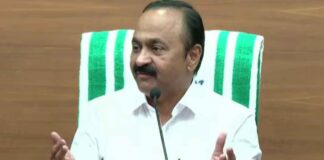 ധവളപത്രം ഉമ്മാക്കിയല്ലെന്നും എൽഡിഎഫ് സർക്കാറിന് നേരെ പിടിച്ച കണ്ണാടിയാണെന്നും മുഖ്യമന്ത്രി
