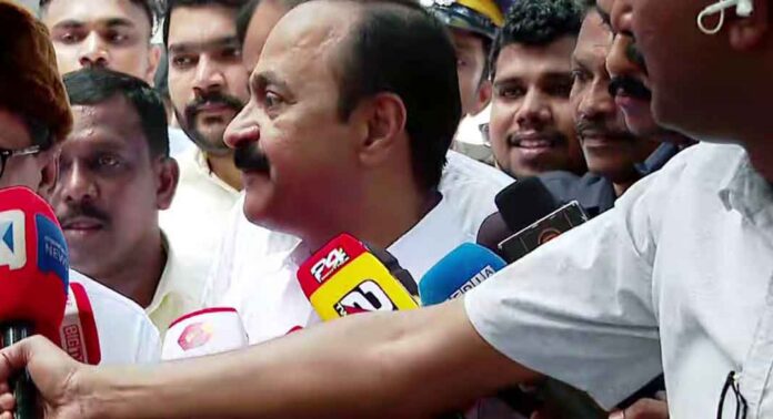 ഇഡി വാഹനം ആക്രമിച്ച സംഭവം : മുഖ്യമന്ത്രിക്ക് അതൃപ്തി ഇഡി വാഹനം ആക്രമിച്ച സംഭവം : മുഖ്യമന്ത്രിക്ക് അതൃപ്തി
