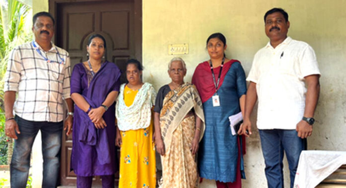 വയോധികയെയും മകളെയും ഏറ്റെടുത്ത് സാമൂഹ്യ നീതി വകുപ്പ് വയോധികയെയും മകളെയും ഏറ്റെടുത്ത് സാമൂഹ്യ നീതി വകുപ്പ്