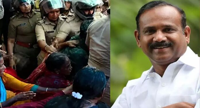 മലയിടംതുരുത്ത് കുടിയൊഴിപ്പിക്കലിൽ പോലീസ് ഉന്നതിയിൽ കയറിയതിന് പിന്നിൽ ഗൂഢാലോചനയെന്ന് വി.പി സജീന്ദ്രൻ എംഎൽഎ മലയിടംതുരുത്ത് കുടിയൊഴിപ്പിക്കലിൽ പോലീസ് ഉന്നതിയിൽ കയറിയതിന് പിന്നിൽ ഗൂഢാലോചനയെന്ന് വി.പി സജീന്ദ്രൻ എംഎൽഎ
