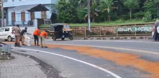 പുനലൂര്-മൂവാറ്റുപുഴ സംസ്ഥാന പാതയിൽ റാന്നിയിൽ വീണ്ടും ഡീസൽ ചോർച്ച ; മൂന്ന് ഇരുചക്രവാഹനങ്ങൾ അപകടത്തിൽപ്പെട്ടു
