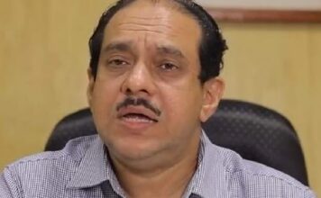 500 കോടിയുടെ കശുവണ്ടി അഴിമതിക്കേസിൽ ബജറ്റ് തിരക്കെന്ന് ഐഎഎസ് ഉദ്യോഗസ്ഥൻ ; വിട്ടുവീഴ്ചയില്ലാതെ ഹൈക്കോടതി