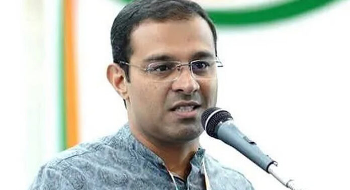 മോഹൻ ഭാഗവതിന്റെ പരിപാടിയിൽ സർവകലാശാല വൈസ് ചാൻസലർമാർ പങ്കെടുത്തതിൽ രൂക്ഷ വിമർശനവുമായി മന്ത്രി റോജി എം.ജോൺ മോഹൻ ഭാഗവതിന്റെ പരിപാടിയിൽ സർവകലാശാല വൈസ് ചാൻസലർമാർ പങ്കെടുത്തതിൽ രൂക്ഷ വിമർശനവുമായി മന്ത്രി റോജി എം.ജോൺ