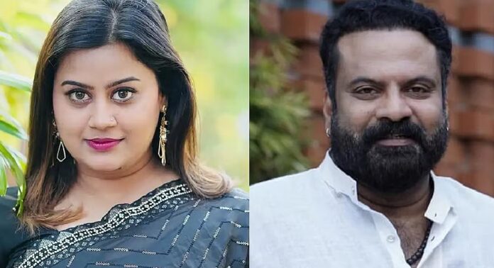 ടിനി ടോമിനെതിരായ അന്സിബയുടെ പരാതി ; തുടര് നടപടികള് മേലുദ്യോഗസ്ഥരുമായി ആലോചിച്ച ശേഷമെന്ന് പോലീസ് ടിനി ടോമിനെതിരായ അന്സിബയുടെ പരാതി ; തുടര് നടപടികള് മേലുദ്യോഗസ്ഥരുമായി ആലോചിച്ച ശേഷമെന്ന് പോലീസ്