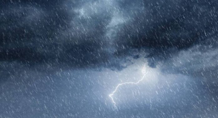 വ്യാപകമായ മഴക്ക് സാധ്യത ; 6 ജില്ലകളിൽ ഓറഞ്ച് അലർട്ട് അടക്കം 14 ജില്ലകളിലും മുന്നറിയിപ്പുമായി കാലാവസ്ഥാ വകുപ്പ് വ്യാപകമായ മഴക്ക് സാധ്യത ; 6 ജില്ലകളിൽ ഓറഞ്ച് അലർട്ട് അടക്കം 14 ജില്ലകളിലും മുന്നറിയിപ്പുമായി കാലാവസ്ഥാ വകുപ്പ്