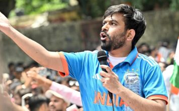 “എനിക്കെതിരെയുള്ള ആക്രമണത്തിന് പിന്നിൽ ആർ.എസ്.എസ്” ; കടുത്ത ആരോപണവുമായി കോക്രോച്ച് ജനത പാർട്ടി സ്ഥാപകൻ അഭിജീത് ദീപ്കെ