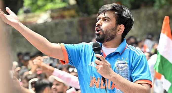 “എനിക്കെതിരെയുള്ള ആക്രമണത്തിന് പിന്നിൽ ആർ.എസ്.എസ്” ; കടുത്ത ആരോപണവുമായി കോക്രോച്ച് ജനത പാർട്ടി സ്ഥാപകൻ അഭിജീത് ദീപ്കെ “എനിക്കെതിരെയുള്ള ആക്രമണത്തിന് പിന്നിൽ ആർ.എസ്.എസ്” ; കടുത്ത ആരോപണവുമായി കോക്രോച്ച് ജനത പാർട്ടി സ്ഥാപകൻ അഭിജീത് ദീപ്കെ
