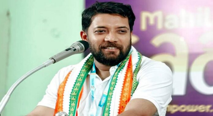 ‘കാഫിർ സ്ക്രീൻഷോട്ട്’ വിവാദം ; എസ്ഐടി അന്വേഷണ പ്രഖ്യാപനത്തിന് പിന്നാലെ പ്രതികരണവുമായി ഷാഫി പറമ്പിൽ ‘കാഫിർ സ്ക്രീൻഷോട്ട്’ വിവാദം ; എസ്ഐടി അന്വേഷണ പ്രഖ്യാപനത്തിന് പിന്നാലെ പ്രതികരണവുമായി ഷാഫി പറമ്പിൽ