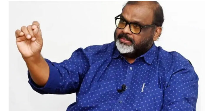 എല്ലാ ഇലക്ട്രിക് ഇരുചക്ര വാഹനം ഓടിക്കുന്നവര്ക്കും ഹെല്മെറ്റ് നിര്ബന്ധമാക്കുന്നത് പരിശോധിക്കുമെന്ന് ഗതാഗത മന്ത്രി സി.പി ജോണ് എല്ലാ ഇലക്ട്രിക് ഇരുചക്ര വാഹനം ഓടിക്കുന്നവര്ക്കും ഹെല്മെറ്റ് നിര്ബന്ധമാക്കുന്നത് പരിശോധിക്കുമെന്ന് ഗതാഗത മന്ത്രി സി.പി ജോണ്