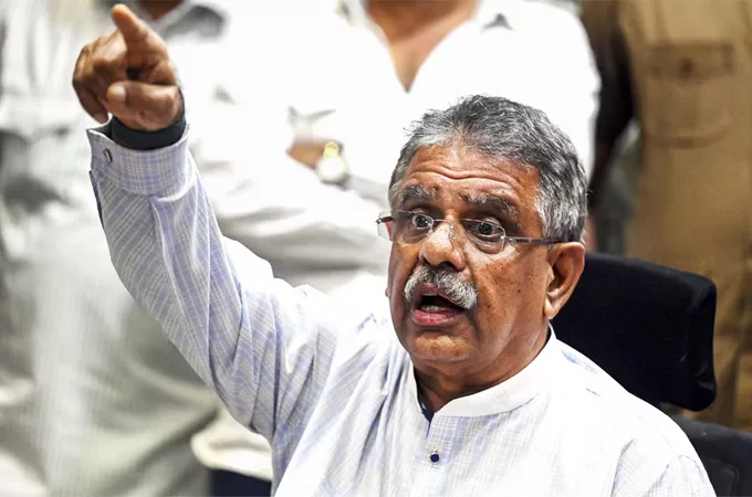 “അവർ നൃത്തം ചെയ്താണോ വന്നത്?”; ഗർഭിണികളെ പരിഹസിച്ച് രാജസ്ഥാൻ ആരോഗ്യമന്ത്രി, കടുത്ത പ്രതിഷേധം “അവർ നൃത്തം ചെയ്താണോ വന്നത്?”; ഗർഭിണികളെ പരിഹസിച്ച് രാജസ്ഥാൻ ആരോഗ്യമന്ത്രി, കടുത്ത പ്രതിഷേധം