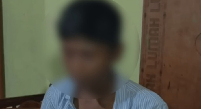 ഇടുക്കിയിൽ വിദ്യാർത്ഥിക്ക് മർദ്ദനമേറ്റ സംഭവത്തിൽ അധ്യാപകനെതിരെ വിദ്യാഭ്യാസ വകുപ്പ് അന്വേഷണം ആരംഭിച്ചു ഇടുക്കിയിൽ വിദ്യാർത്ഥിക്ക് മർദ്ദനമേറ്റ സംഭവത്തിൽ അധ്യാപകനെതിരെ വിദ്യാഭ്യാസ വകുപ്പ് അന്വേഷണം ആരംഭിച്ചു