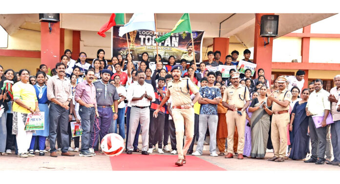 പത്തനംതിട്ട മാർത്തോമ്മാ ഹയർ സെക്കണ്ടറി സ്കൂളില് “തൂഫാൻ വൺ മില്യൻ ഗോൾ “ പത്തനംതിട്ട മാർത്തോമ്മാ ഹയർ സെക്കണ്ടറി സ്കൂളില് “തൂഫാൻ വൺ മില്യൻ ഗോൾ “