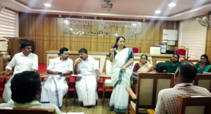 കാലവര്ഷ മുന്നൊരുക്കം ശക്തമാക്കി പത്തനംതിട്ട നഗരസഭ കാലവര്ഷ മുന്നൊരുക്കം ശക്തമാക്കി പത്തനംതിട്ട നഗരസഭ