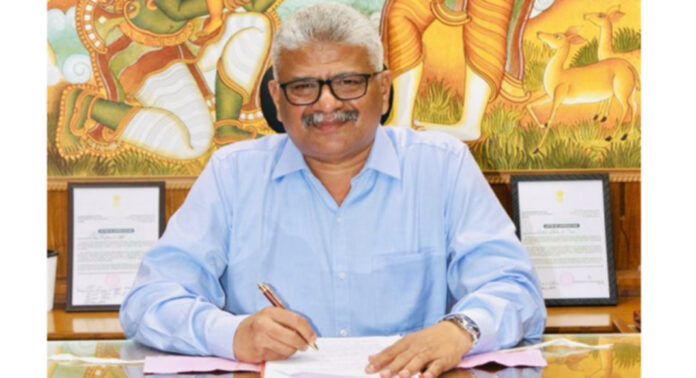 സ്വകാര്യ വ്യക്തിയുടെ പറമ്പിലെ മരങ്ങള് മുറിച്ച് മാറ്റുവാന് കെ.എസ്.ഇ.ബി മുന്കൂര് അനുമതി തേടണം ; പത്തനംതിട്ട ജില്ലാ കളക്ടര് സ്വകാര്യ വ്യക്തിയുടെ പറമ്പിലെ മരങ്ങള് മുറിച്ച് മാറ്റുവാന് കെ.എസ്.ഇ.ബി മുന്കൂര് അനുമതി തേടണം ; പത്തനംതിട്ട ജില്ലാ കളക്ടര്
