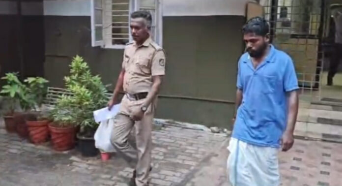 യുവാവിനെയും ബന്ധുവിനെയും പിച്ചാത്തി കൊണ്ട് കുത്തി കൊലപ്പെടുത്താൻ ശ്രമിച്ച പ്രതി അറസ്റ്റിൽ യുവാവിനെയും ബന്ധുവിനെയും പിച്ചാത്തി കൊണ്ട് കുത്തി കൊലപ്പെടുത്താൻ ശ്രമിച്ച പ്രതി അറസ്റ്റിൽ