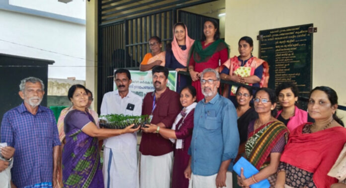 കോന്നി ഗ്രാമപഞ്ചായത്തിന്റെ നേത്രുത്വത്തില് പുഷ്പകൃഷി ആരംഭിച്ചു കോന്നി ഗ്രാമപഞ്ചായത്തിന്റെ നേത്രുത്വത്തില് പുഷ്പകൃഷി ആരംഭിച്ചു