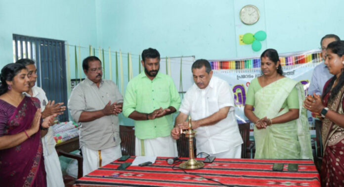 പ്രമാടം ഗ്രാമപഞ്ചായത്തിലെ എട്ടാം വാര്ഡില് വിദ്യാനിധി പദ്ധതി ഉത്ഘാടനം ചെയ്തു പ്രമാടം ഗ്രാമപഞ്ചായത്തിലെ എട്ടാം വാര്ഡില് വിദ്യാനിധി പദ്ധതി ഉത്ഘാടനം ചെയ്തു