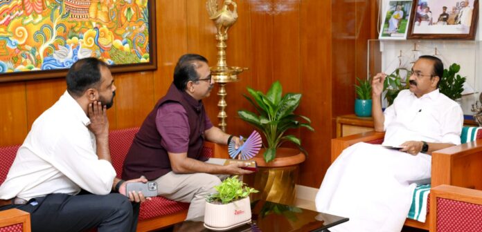 വന്ദേ ഭാരതത്തിന് 25,000-ത്തിലധികം അപേക്ഷകൾ; അവസാന തീയതി ജൂലൈ 30 വരെ നീട്ടി വന്ദേ ഭാരതത്തിന് 25,000-ത്തിലധികം അപേക്ഷകൾ; അവസാന തീയതി ജൂലൈ 30 വരെ നീട്ടി