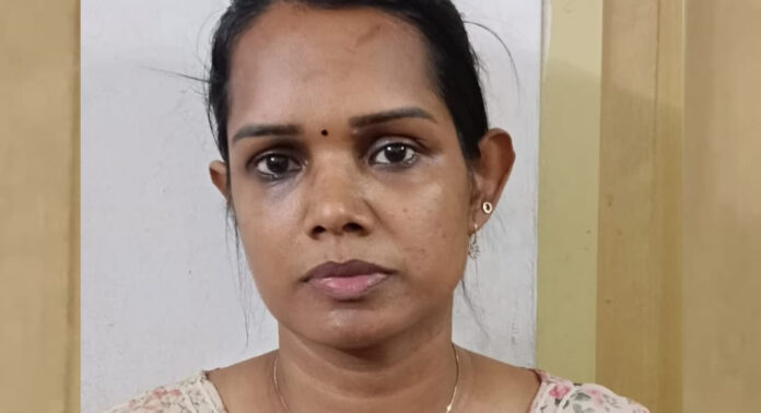 തിരുവനന്തപുരത്ത് വൻ ഹണിട്രാപ്പ് തട്ടിപ്പെന്ന് പരാതി തിരുവനന്തപുരത്ത് വൻ ഹണിട്രാപ്പ് തട്ടിപ്പെന്ന് പരാതി