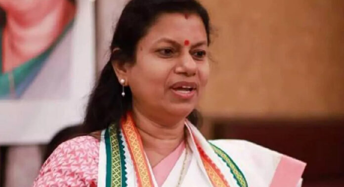 സർക്കാരുകൾ അധികാരത്തിലേറി രണ്ടു മാസം കഴിഞ്ഞിട്ടും മന്ത്രി ബിന്ദു കൃഷ്ണയ്ക്ക് പ്രൈവറ്റ് സെക്രട്ടറിയെ നിയമിക്കാനായില്ല സർക്കാരുകൾ അധികാരത്തിലേറി രണ്ടു മാസം കഴിഞ്ഞിട്ടും മന്ത്രി ബിന്ദു കൃഷ്ണയ്ക്ക് പ്രൈവറ്റ് സെക്രട്ടറിയെ നിയമിക്കാനായില്ല