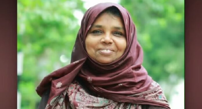 സ്കൂട്ടർ നിയന്ത്രണം വിട്ട് പോസ്റ്റിലിടിച്ചു ; പഞ്ചായത്ത് സ്റ്റാന്ഡിങ് കമ്മിറ്റി ചെയര്പേഴ്സണ് മരിച്ചു സ്കൂട്ടർ നിയന്ത്രണം വിട്ട് പോസ്റ്റിലിടിച്ചു ; പഞ്ചായത്ത് സ്റ്റാന്ഡിങ് കമ്മിറ്റി ചെയര്പേഴ്സണ് മരിച്ചു