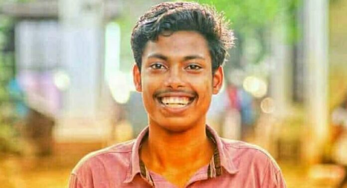 അഭിമന്യു വധക്കേസിൽ പ്രതികൾക്കെതിരെ ഒരു വകുപ്പ് കൂടി ചുമത്തും അഭിമന്യു വധക്കേസിൽ പ്രതികൾക്കെതിരെ ഒരു വകുപ്പ് കൂടി ചുമത്തും