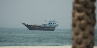 ചെങ്കടലിൽ സൗദി യുദ്ധക്കപ്പൽ ആക്രമിച്ച് ഹൂതികൾ ; കപ്പലിനെ അനുഗമിച്ച നാല് ബോട്ടുകൾക്ക് നേരെയും ആക്രമണം