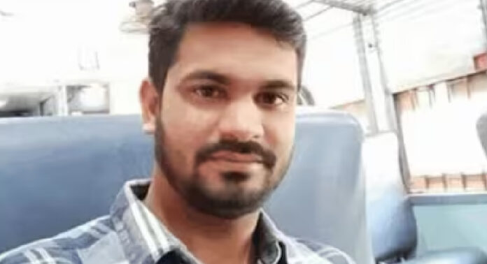 കുടുംബ വഴക്കിനിടെ ഭാര്യ മൊബൈൽ എടുത്ത് തലയ്ക്കടിച്ചു ; യുവാവ് മരിച്ചു കുടുംബ വഴക്കിനിടെ ഭാര്യ മൊബൈൽ എടുത്ത് തലയ്ക്കടിച്ചു ; യുവാവ് മരിച്ചു