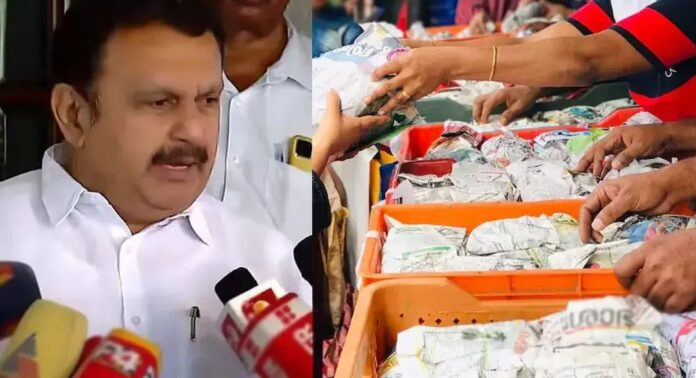 പൊതിച്ചോർ വിവാദത്തിൽ നിലപാട് മയപ്പെടുത്തി ആരോഗ്യമന്ത്രി കെ മുരളീധരൻ പൊതിച്ചോർ വിവാദത്തിൽ നിലപാട് മയപ്പെടുത്തി ആരോഗ്യമന്ത്രി കെ മുരളീധരൻ