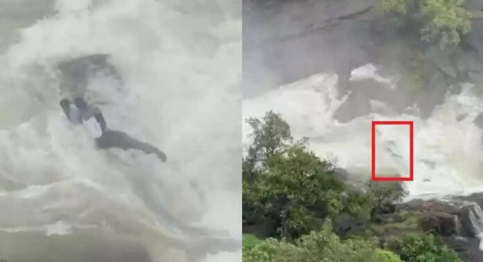 സുരക്ഷാ വേലി മറികടന്ന് സെൽഫിയെടുക്കാനിറങ്ങി ; വെള്ളച്ചാട്ടത്തില് കുടുങ്ങിയ വിദ്യാര്ത്ഥികളെ സാഹസികമായി രക്ഷപ്പെടുത്തി അഗ്നിരക്ഷാ സേന സുരക്ഷാ വേലി മറികടന്ന് സെൽഫിയെടുക്കാനിറങ്ങി ; വെള്ളച്ചാട്ടത്തില് കുടുങ്ങിയ വിദ്യാര്ത്ഥികളെ സാഹസികമായി രക്ഷപ്പെടുത്തി അഗ്നിരക്ഷാ സേന
