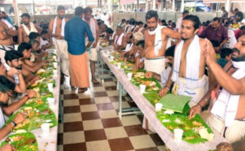 പള്ളിയോടങ്ങളെ വരവേൽക്കാൻ ആറന്മുള ഒരുങ്ങി ; വള്ളസദ്യക്ക് ഇന്ന് തുടക്കം