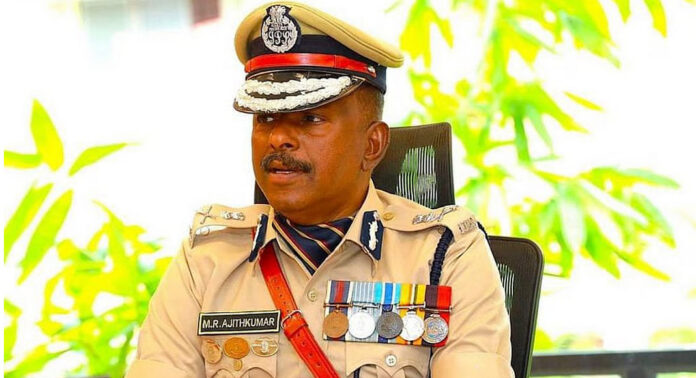 രക്ഷാപ്രവർത്തനക്കേസ് അട്ടിമറി : വ്യക്തതവരുത്തിയ റിപ്പോർട്ട് നൽകി എസ്.ഐ.ടി. രക്ഷാപ്രവർത്തനക്കേസ് അട്ടിമറി : വ്യക്തതവരുത്തിയ റിപ്പോർട്ട് നൽകി എസ്.ഐ.ടി.